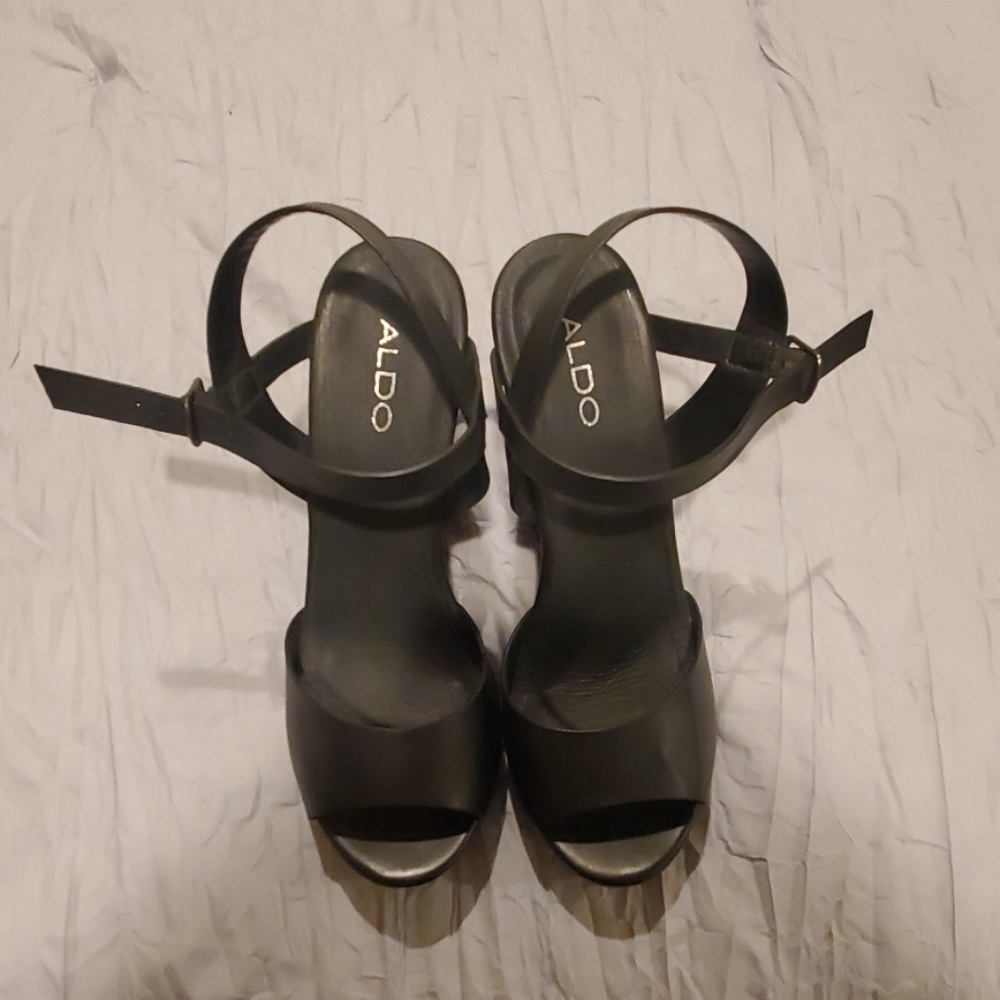 Aldo black wedges